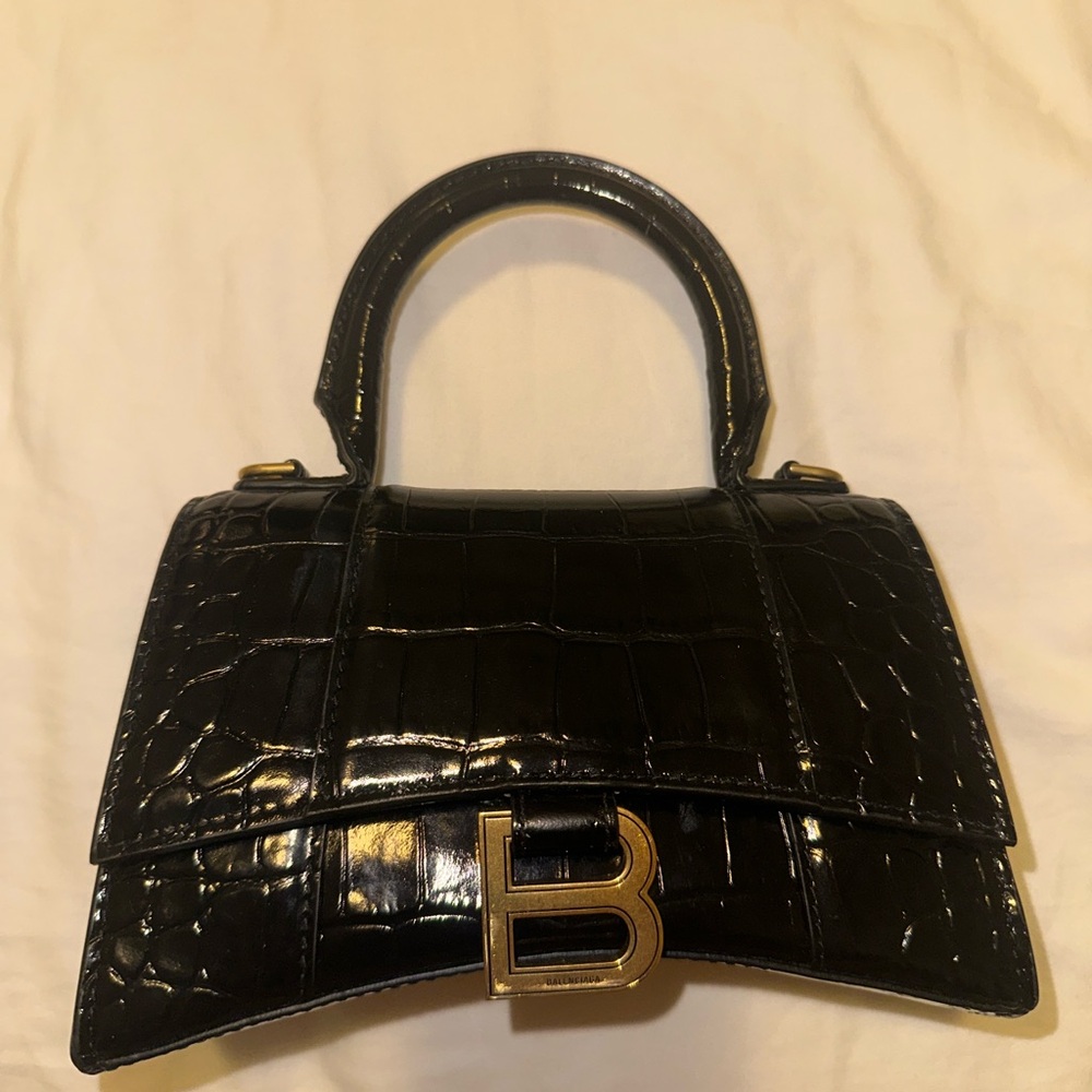 XS Black Crocodile Embossed Handbag USED ONCE - Picture 1 of 3